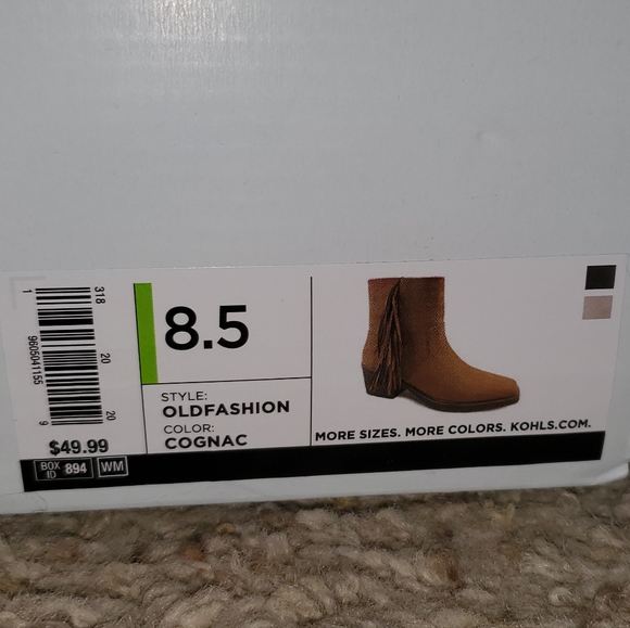 Women's size 8.5 Western Style Fringe boot, Cognac - Picture 3 of 3